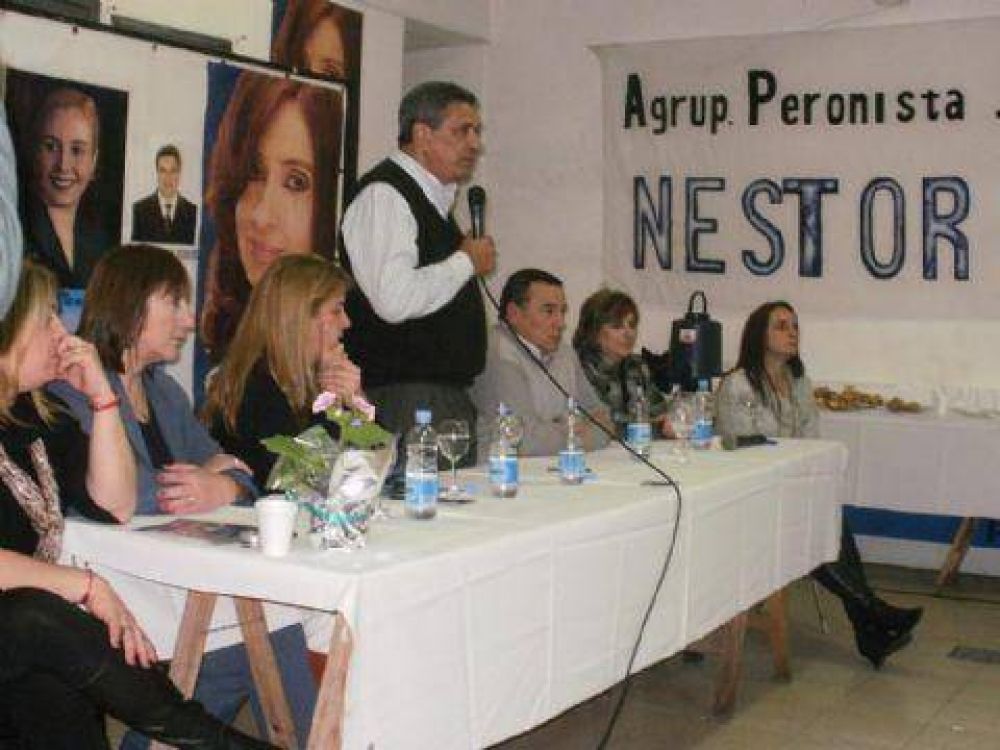 Claudia Bernazza: �Las mujeres juntas somos m�s poderosas que Moyano y todos sus camioneros�
