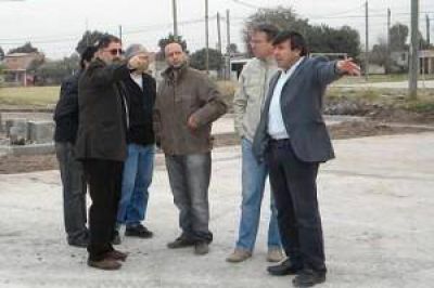 Avanza la construcci�n de parque lineal y pista de skate