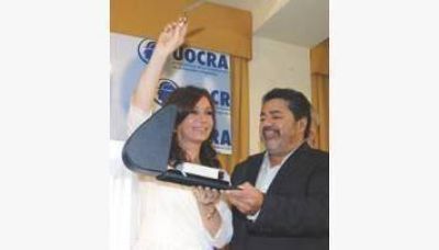 Gerardo Mart�nez es el candidato de Cristina y los empresarios