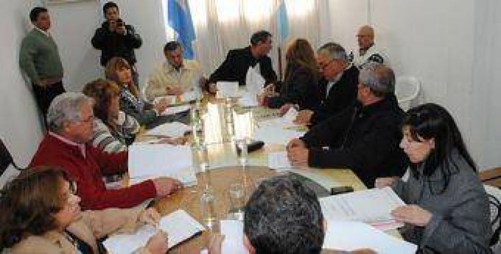 El Concejo facult� a A�da Ayala para fijar fecha de elecciones
