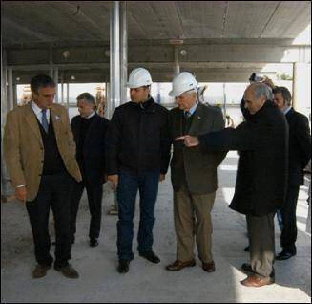 SAN MART�N - IVOSKUS RECORRI� LAS OBRAS DE LA SEGUNDA ETAPA DE CONSTRUCCI�N DEL NUEVO HOSPITAL THOMPSON