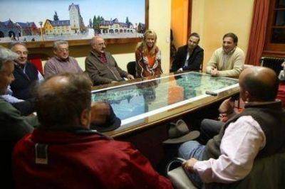 Empresarios no dan por perdida la temporada, pero reclaman apoyo