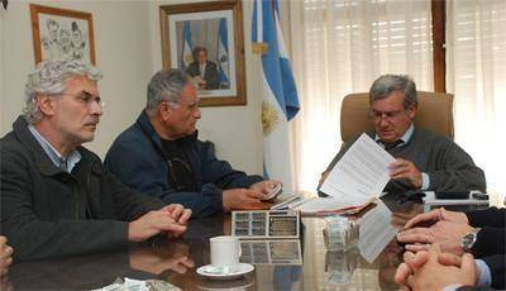 Torroba dice que habr� rebaja y exenci�n en las tasas a la CPE