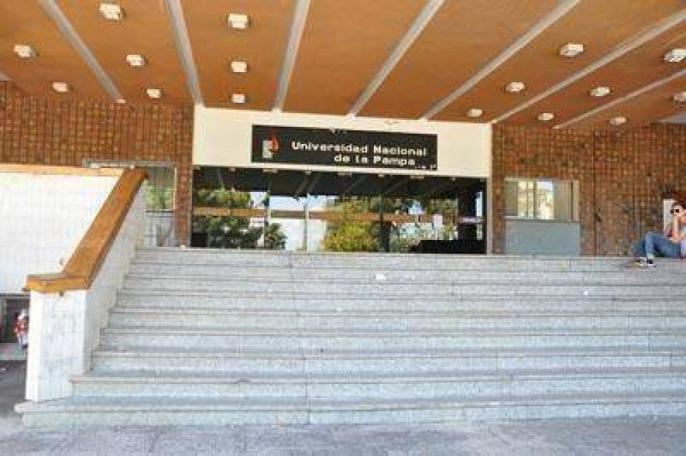 UNLPam: Graduados repudian un proyecto