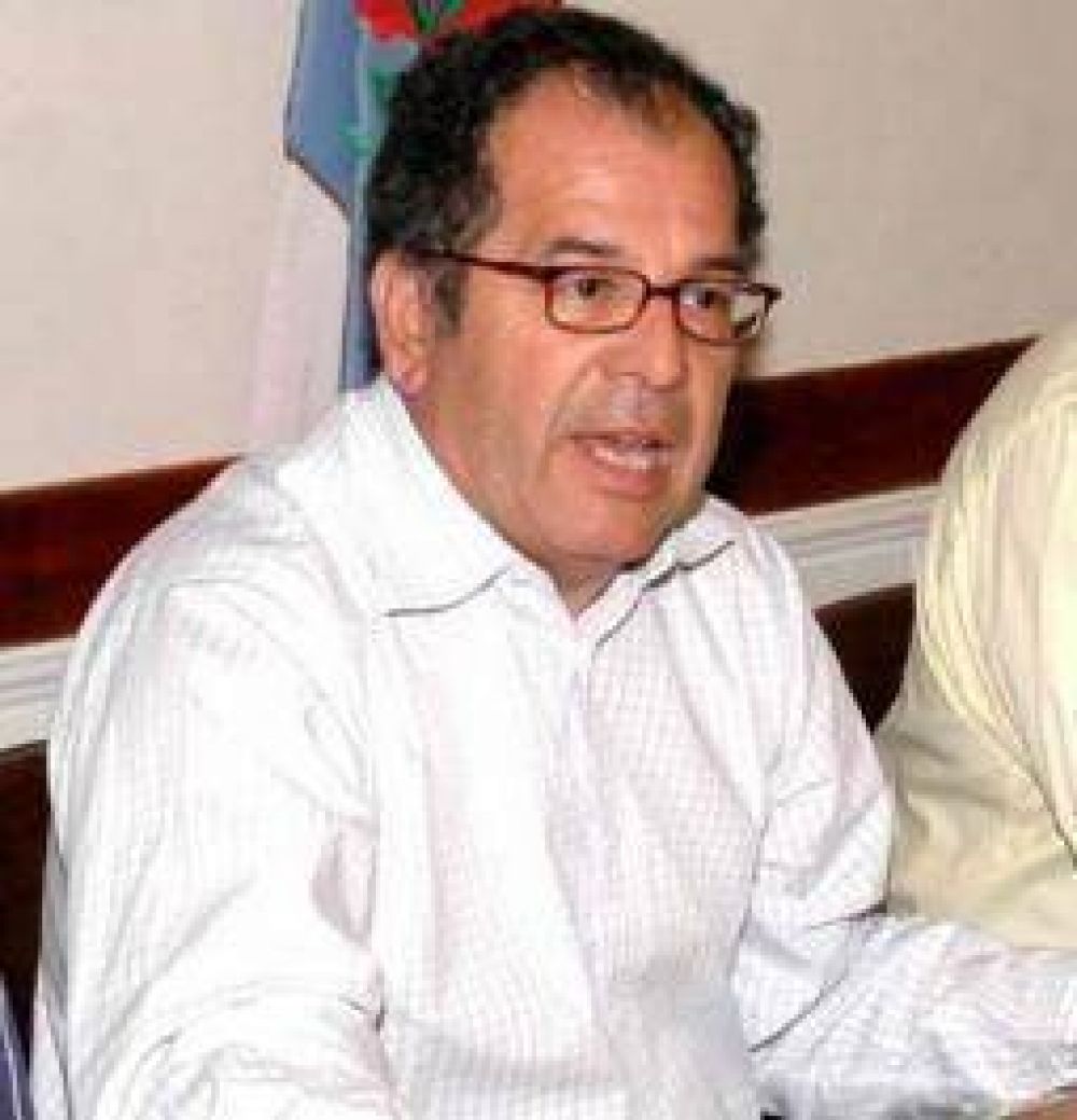 Presionan para que Mario Guzm�n Soria encabece la lista a senadores del PJ
