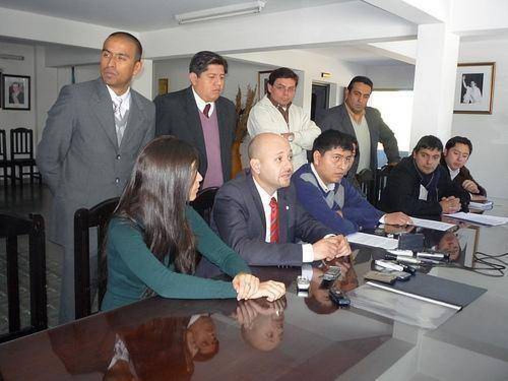 J�venes justicialistas  ratificaron apoyo al modelo  K y a Eduardo Fellner