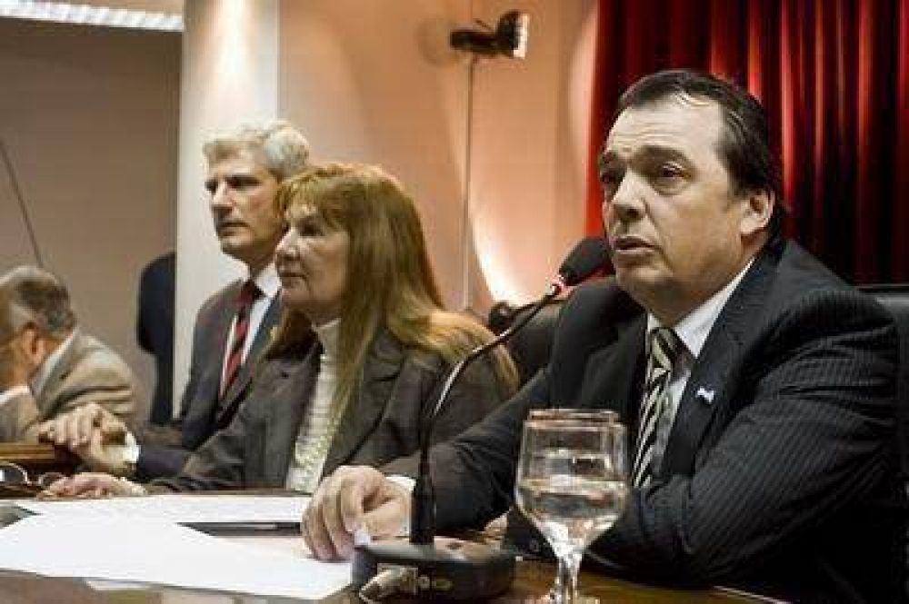 "Tenemos que llegar a una soluci�n amigable"