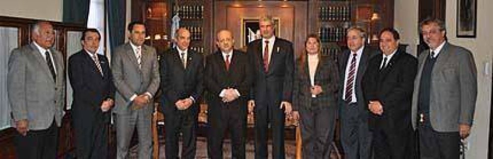 Santiago plante� en el Parlamento del NOA el problema de la contaminaci�n