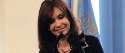 �Hace 10 a�os est�bamos lanzando piedras y hoy lanzamos sat�lites�, asegur� la Presidenta