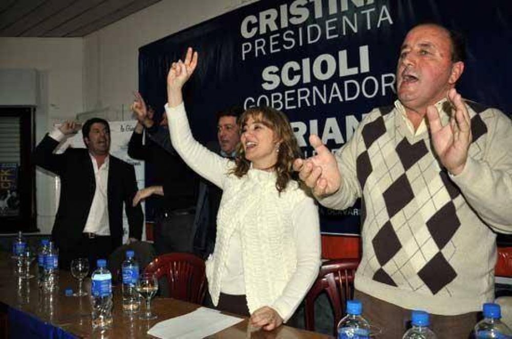 Santell�n: �Adriana es la mejor candidata que tenemos�