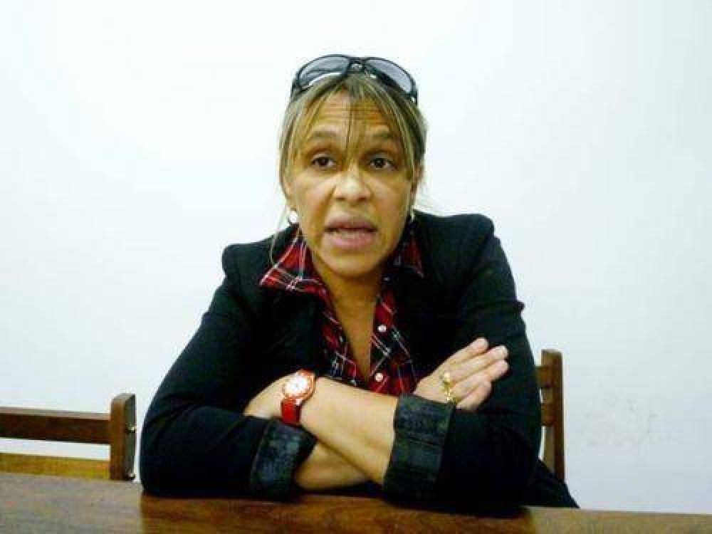 Galivnovsky prometi� no perder el contacto con los vecinos si accede a una banca en el Concejo