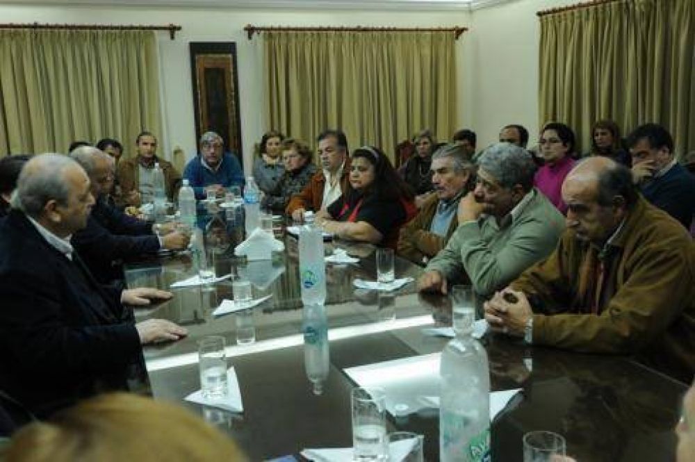 Brizuela abri� el di�logo con la mesa pol�tica del FCS