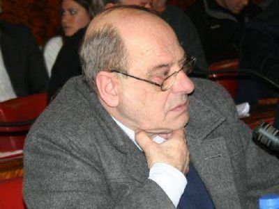 Arroyo dispar� artiller�a pesada contra Acci�n Marplatense: �Es la improvisaci�n m�s incre�ble que se puedan imaginar�