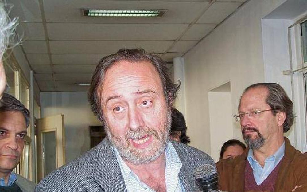 BRUNETTI: "LA IDEA ES ACERCAR EL HOSPITAL AL PUEBLO"