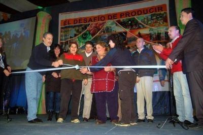 El intendente Mart�n inaugur� la octava edici�n de El Desaf�o de Producir