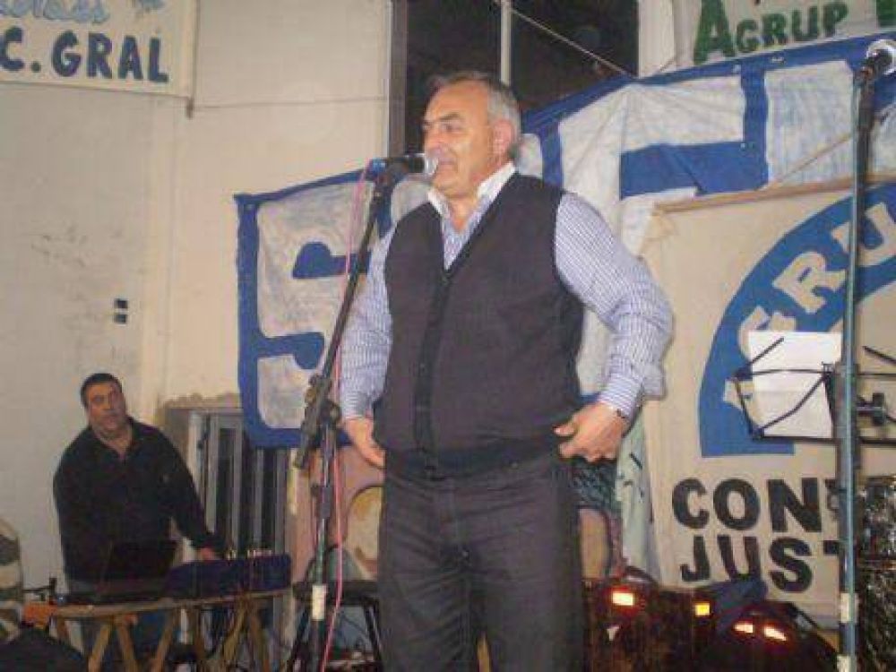 Desde el seno del PJ y junto a militantes, �ngel Celi se planta como oposici�n