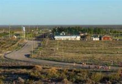 La pista de aterrizaje de Casa de Piedra costar� m�s de 5 millones de pesos