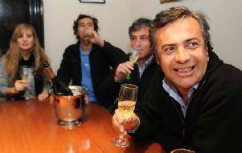 Cornejo reafirm� su liderazgo en la interna de la UCR