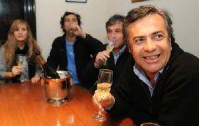 Cornejo reafirm� su liderazgo en la interna de la UCR