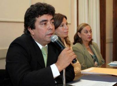 Fernando Espinoza entregar� netbooks a estudiantes de Tapiales