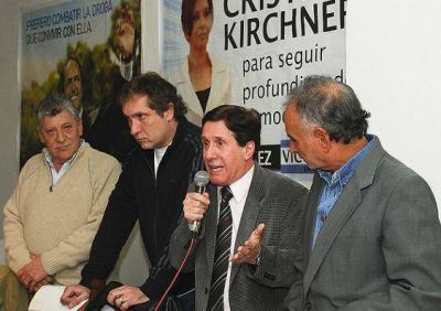DAR�O D�AZ P�REZ JUNTO A LOS VECINOS DE REMEDIOS DE ESCALADA Y VILLA OBRERA