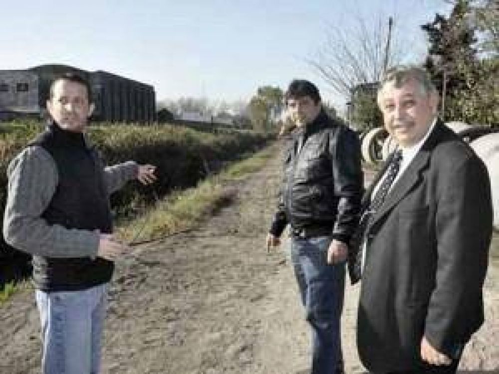 El intendente Insaurralde recorri� las obras de desag�es en Fiorito