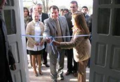 Niccolai inaugur� refacciones en la Escuela N� 820 de La Higuera
