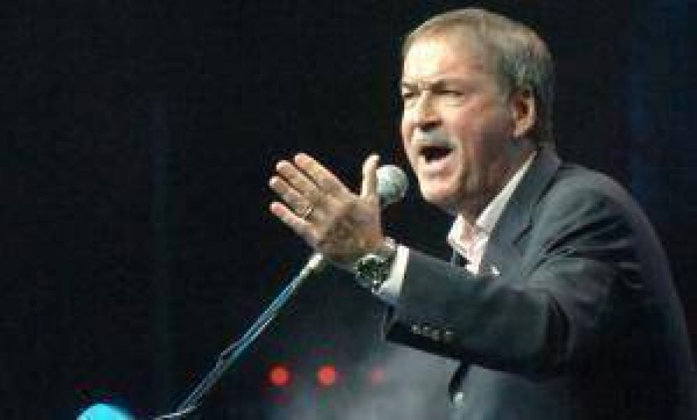 Schiaretti: Puede haber intolerantes que me silben