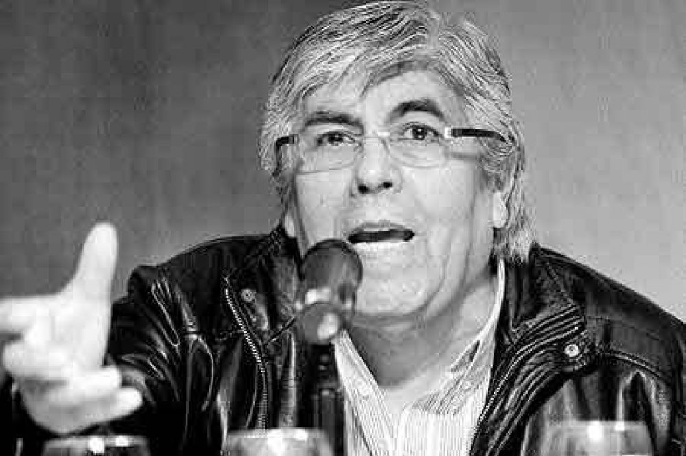 Moyano refuerza la presi�n a los K