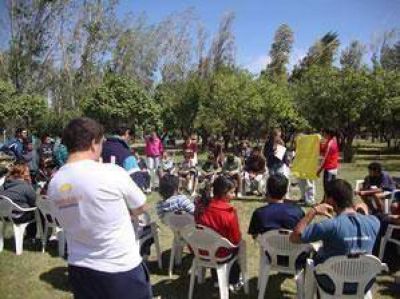 En Santa Luc�a Educan a j�venes para formar un consejo comunal