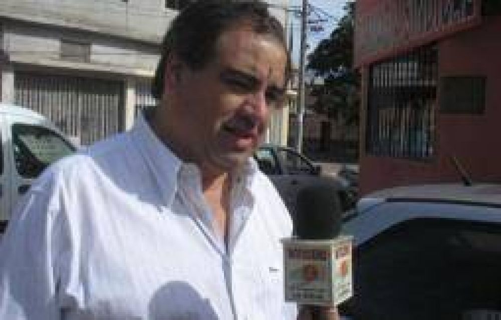 Figurita repetida. Julio Mart�nez ser� nuevamente candidato por la UCR