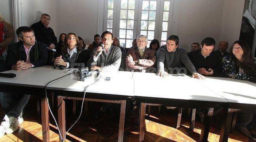 El peronismo de Santa Fe present� su lista local