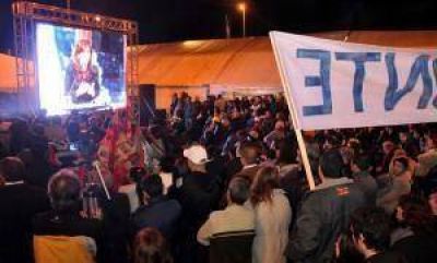 Aeropuerto N�stor Kirchner, la nueva pista de la provincia
