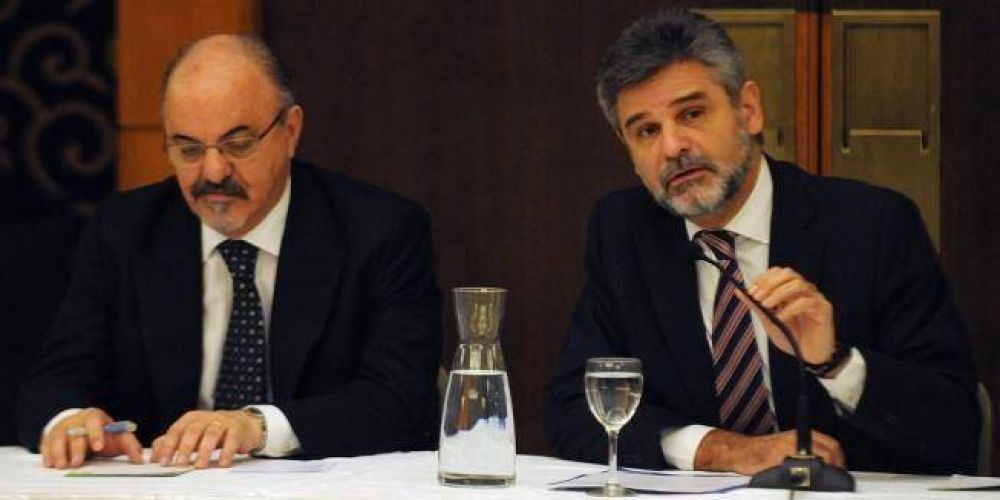 Filmus desafi� a Macri pero evit� hablar de Schoklender y Rachid