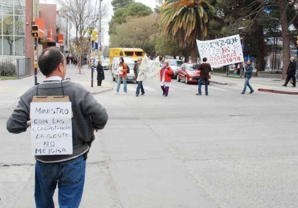 Curtino recibir� a los Profesionales de Salud 