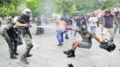 Una huelga general y marchas de protesta paralizaron Grecia