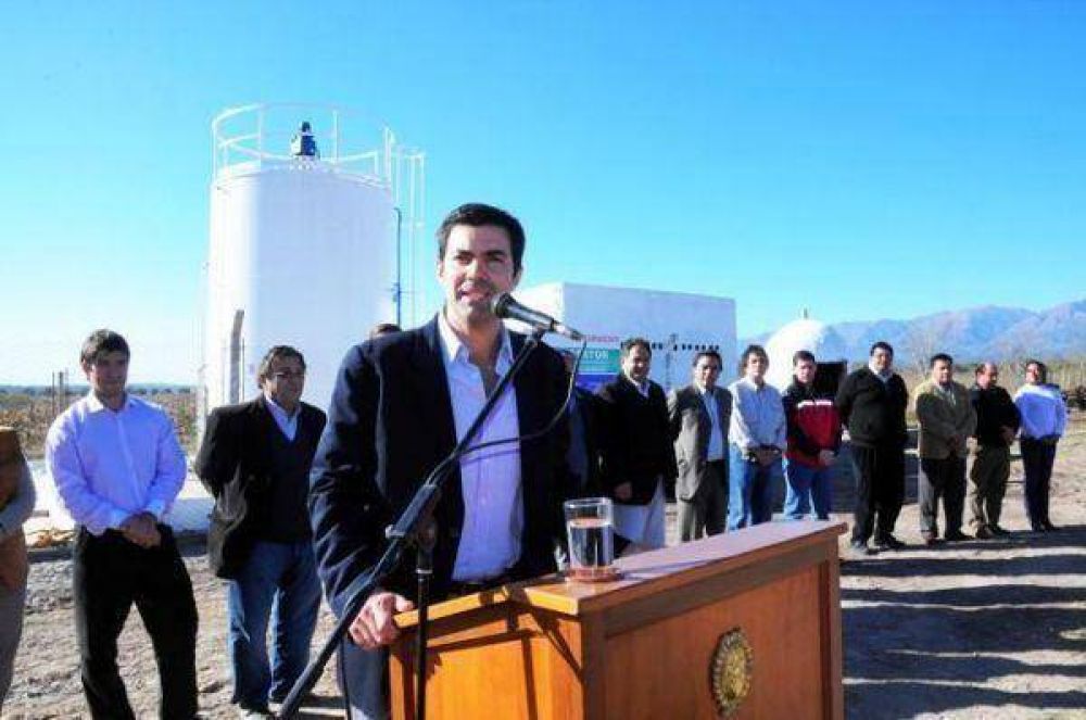En La Candelaria el Gobernador inaugur� el primer biodigestor del pa�s