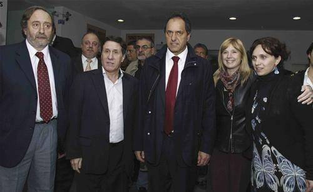 DAR�O D�AZ P�REZ Y DANIEL SCIOLI SUPERVISARON 