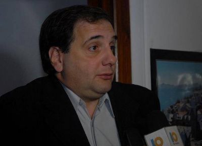  Marcelo Casc�n pidi� "tirar juntos del mismo carro"