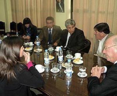 Senadores propone la creaci�n de una comisi�n para gestionar la pr�rroga industrial	