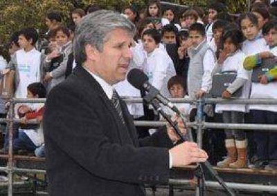 Poggi renunci� a su banca de diputado para hacer campa�a