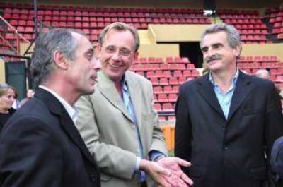 Rossi, Morresi y el presidente de Col�n: "Los santafesinos no merec�an esto"       