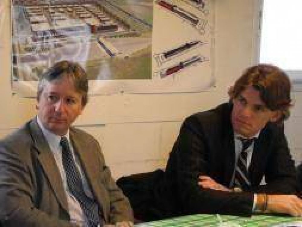 Berazategui: Nicol�s Scioli con empresarios del polo de madera y muebles