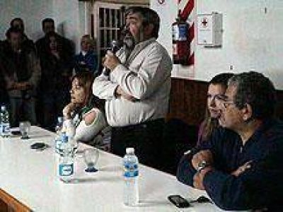 Sector del radicalismo cuestion� a De Rege porque va con legisladores del PPR