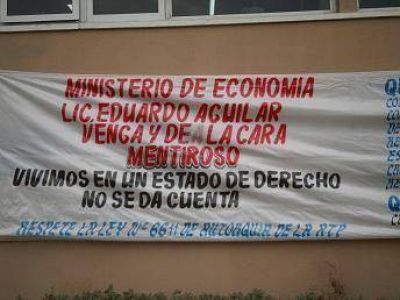 El gremio Siempre vuelve a instalar la carpa y advierten que denunciar�n al ministro Eduardo Aguilar