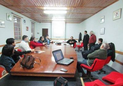 Piden por el pago a los petroleros 