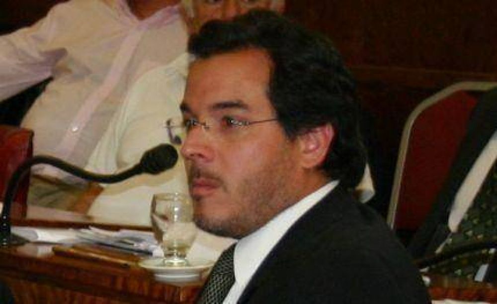El concejal Laserna propone que las mujeres que adopten tengan licencia por maternidad