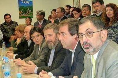 La UCR y LyDER formalizaron su Frente "Uni�n para el Desarrollo Social"