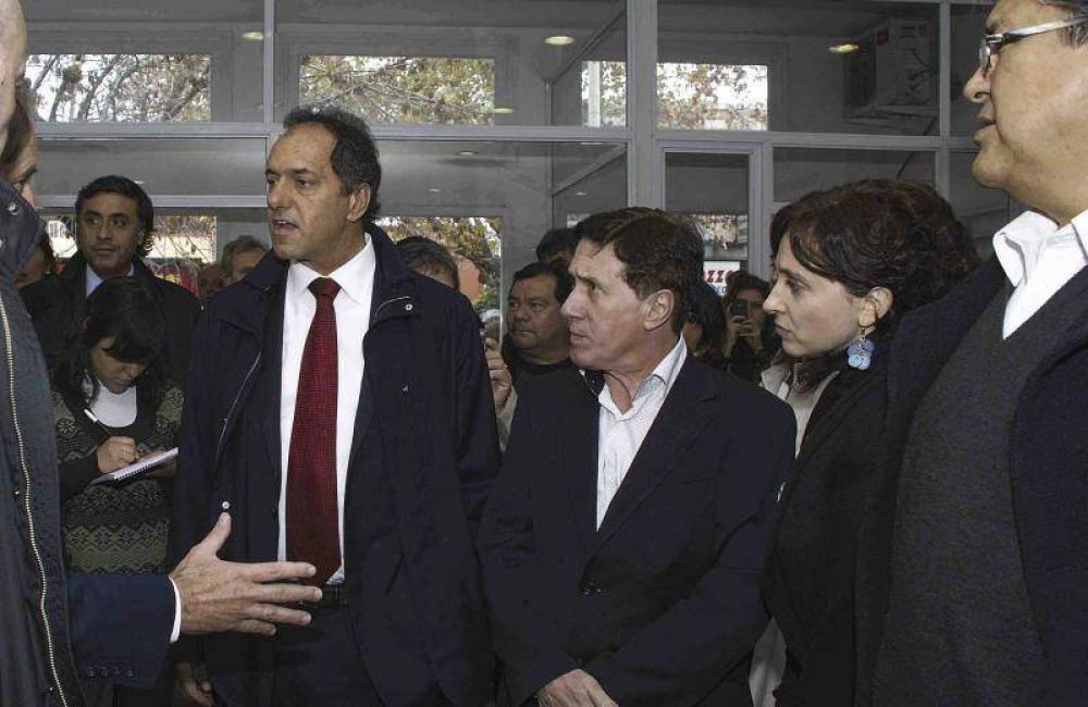 LAN�S - DAR�O D�AZ P�REZ Y DANIEL SCIOLI  SUPERVISARON LAS OBRAS REALIZADAS EN EL HOSPITAL NARCISO L�PEZ