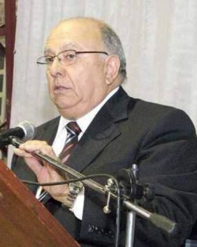 Julio Henestrosa no ser� candidato a intendente